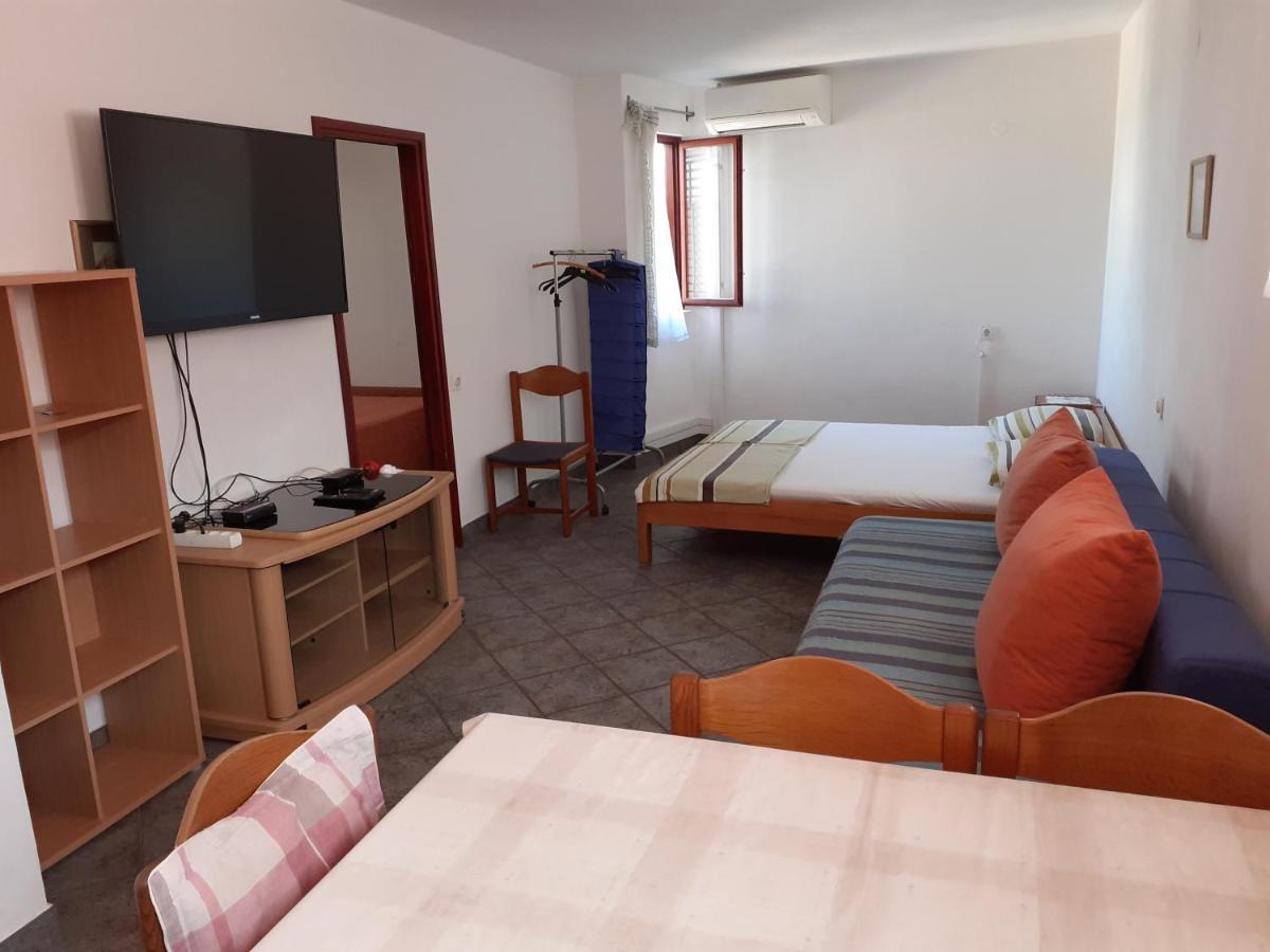 Vala Apartmani Bibinje Exterior photo